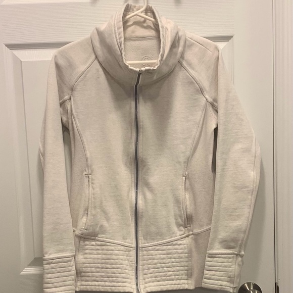 Lulu Sweater - Picture 6 of 10